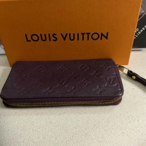 Louis Vuitton Purple/Amethyst Wallet Luxurious Monogram Empreinte Leather Design - Picture 7 of 9